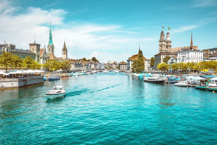 Lake-Zurich-2048x1365